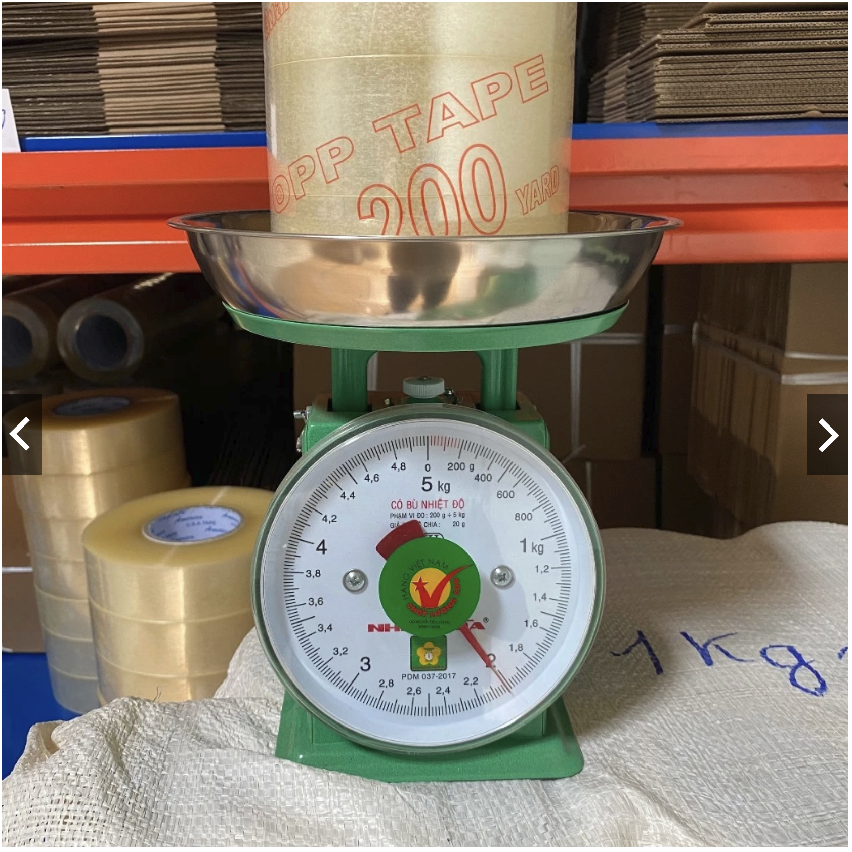 Băng keo đục - 2kg - 1 cây gồm 6 cuộn băng keo